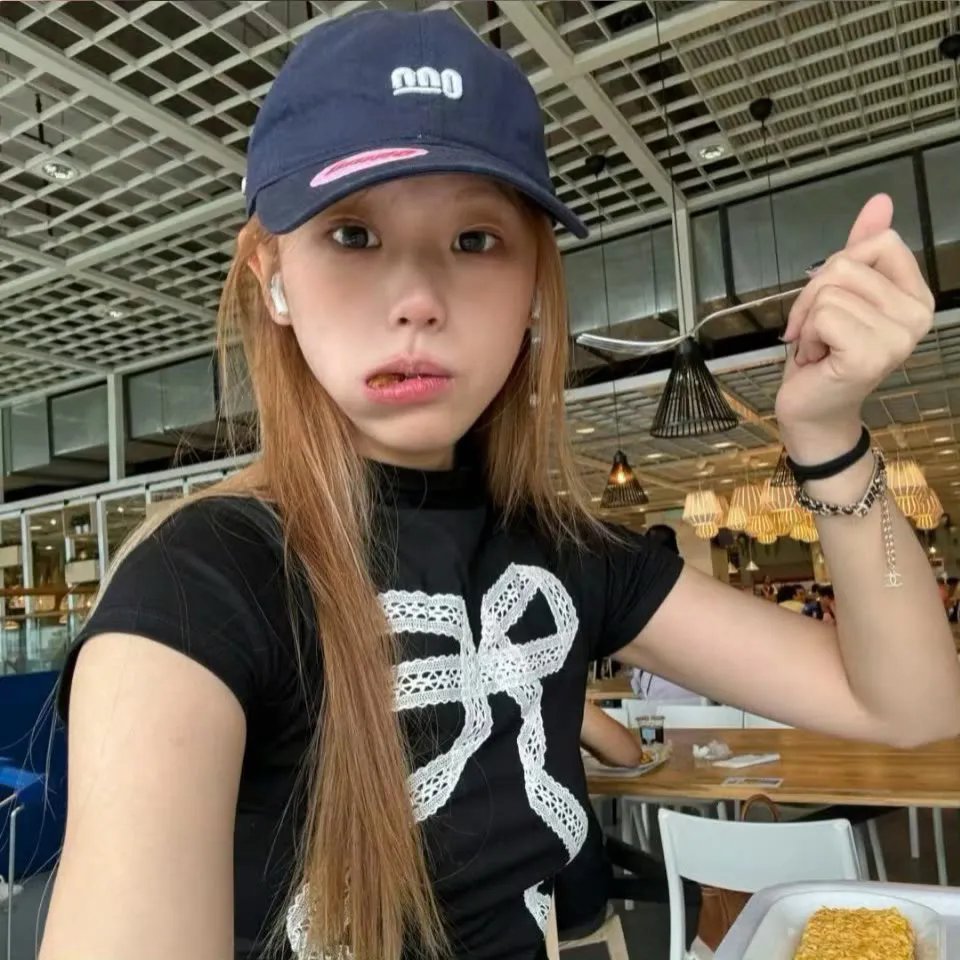 暗街中的人们封面